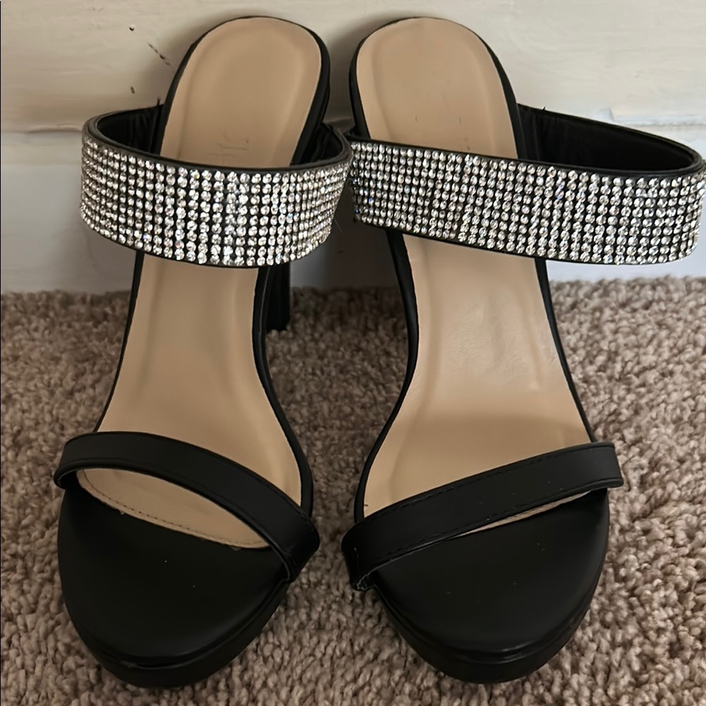 Elegant Black Women's Sandals with Rhinestone Strap